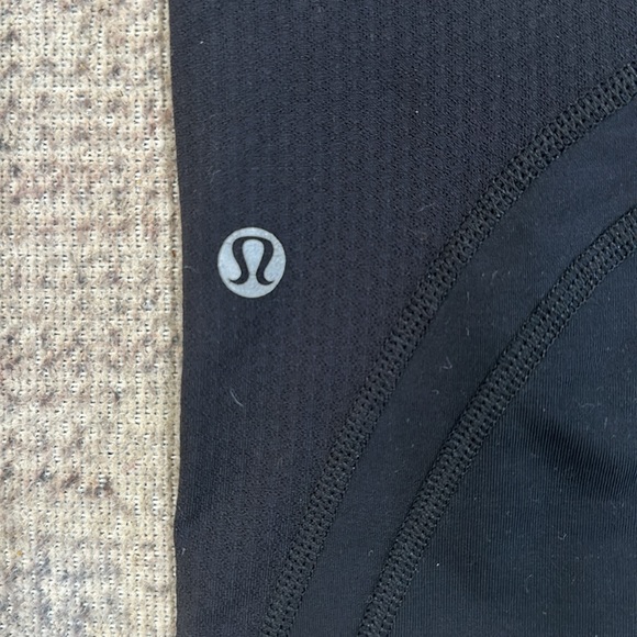 Lululemon Crop Leggings - Picture 4 of 5